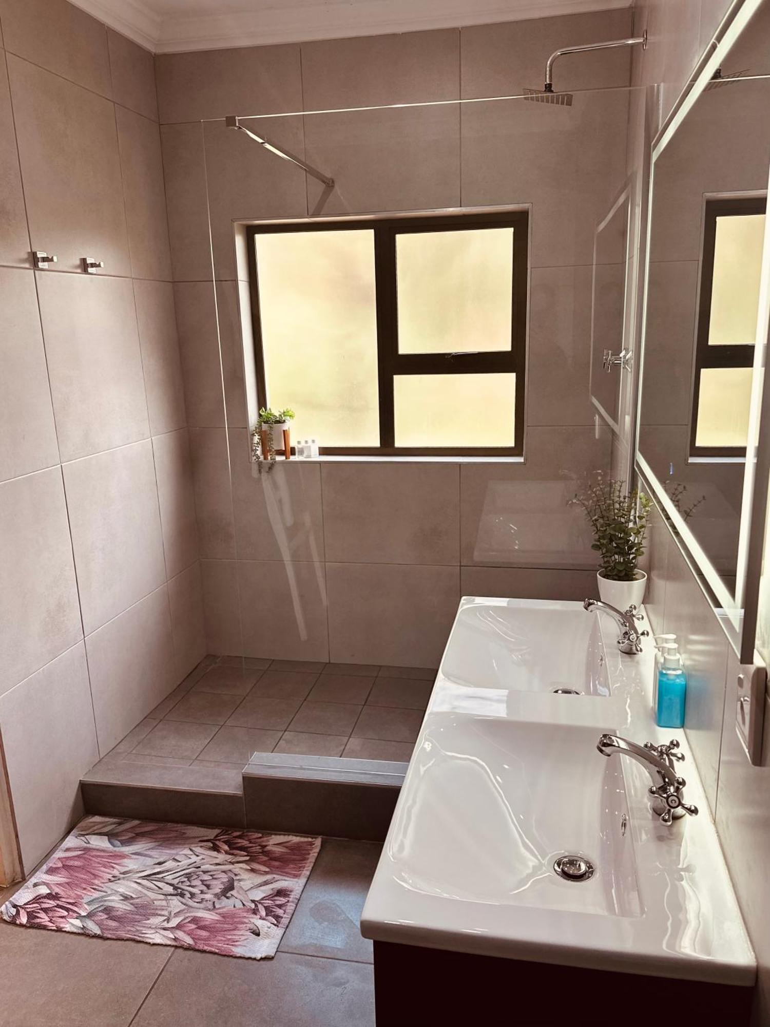 Vine Guesthouse Stellenbosch Bagian luar foto